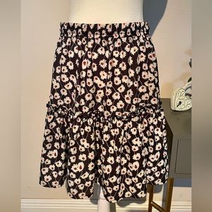 Black Skirt with White Flowers. Size XL.